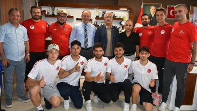 Erzurum GSİM Short Track olimpik milli takımını ağırladı