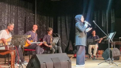 Erzincan'da düzenlenen Canlı Sesler Ses Yarışması’nda yarı final heyecanı