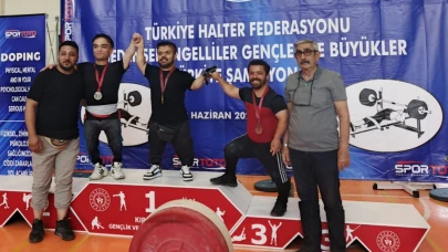 Ağrılı Muhammed Alptekin’den Türkiye Üçüncülüğü Başarısı
