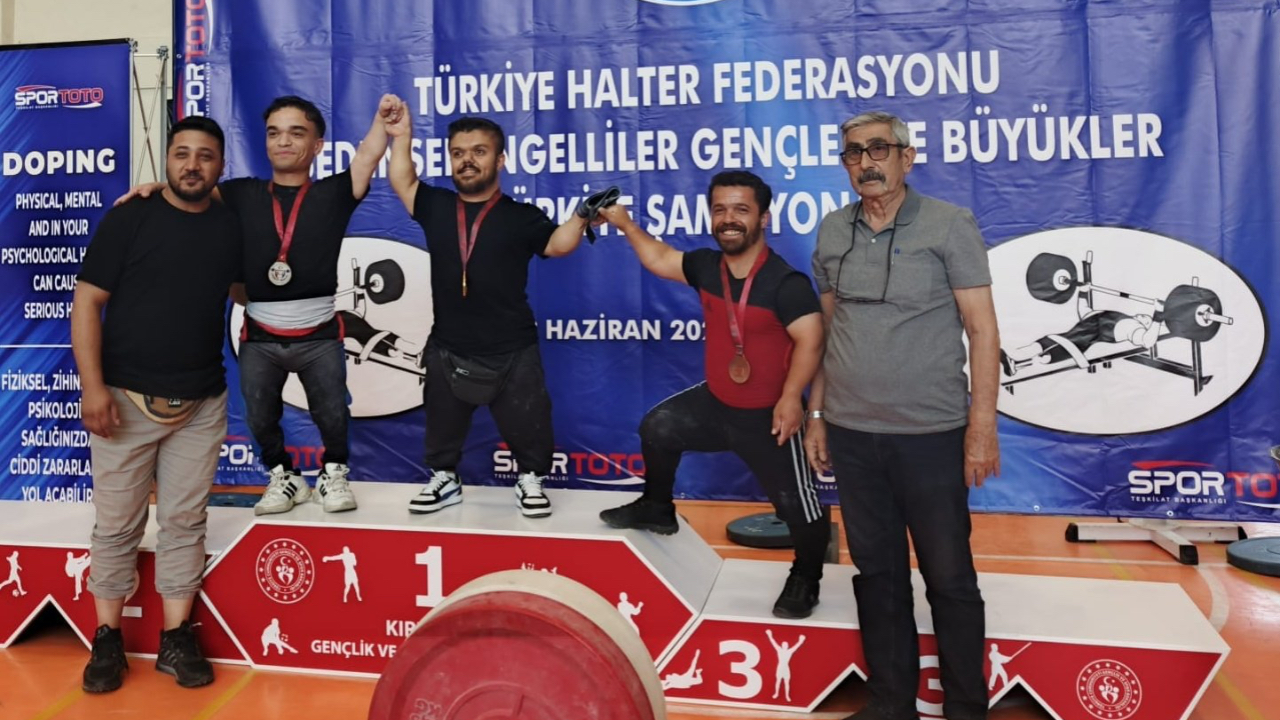 Ağrılı Muhammed Alptekin’den Türkiye Üçüncülüğü Başarısı