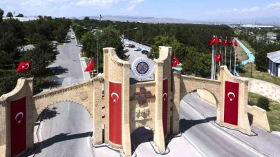 Atatürk Üniversitesinde lisansüstü başvuruları başladı: 7 bin 53 kontenjan adayları bekliyor