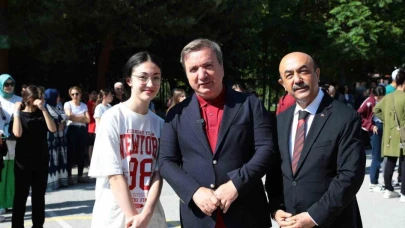 Erzincan Valisi Hamza Aydoğdu LGS sınavına giren öğrencilere başarılar diledi