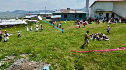 Ağrı’da Uçurtmalar Gökyüzüyle Buluştu