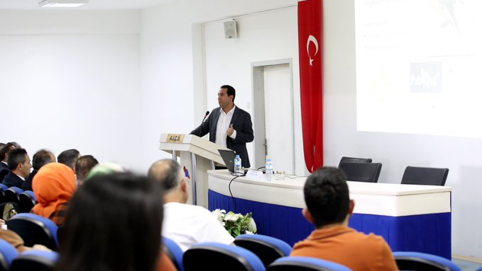 AİÇÜ’de “Bilimsel Makale ve Yayıncılık Eğitimi” Paneli Düzenlendi