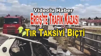 Son Dakika: Erciş Örene Çayı Köprüsü'nde Feci Kaza! Tır Otomobili Biçti, 1'i Ağır 4 Yaralı