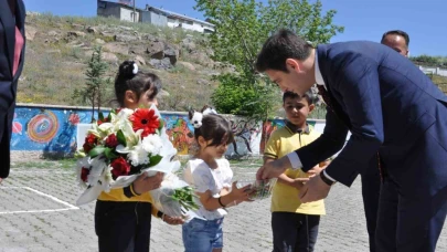 55 bin Karslı öğrenci karne heyecanı yaşadı