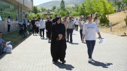 Muş’ta binlerce yaks öğrencisi YKS heyecanı yaşadı