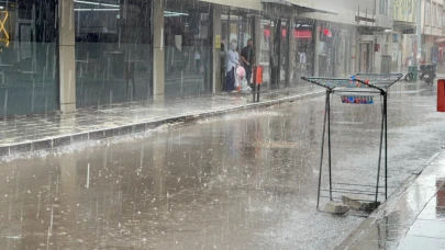Ağrı’da Sağanak Yağış Hayatı Olumsuz Etkiledi