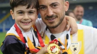 Şampiyon Muşspor'un mimarı Halil yuvada kaldı