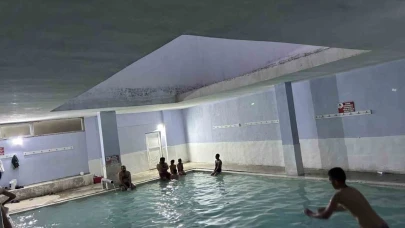 Ağrılı çocuklar sünnet olduktan sonra şifayı kaplıcalarda arıyor