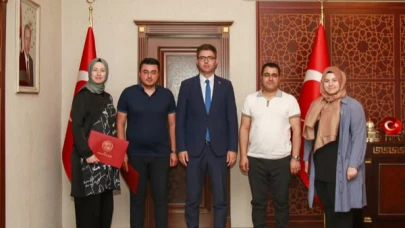 Erciş’te İnci Kefali Göçü Kültür ve Sanat Festivali’nde Emek Gösterenlere Teşekkür Belgesi