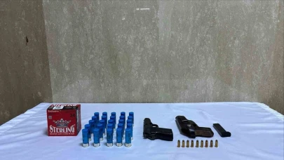 Jandarma ekipleri tabanca ve fişek ele geçirdi