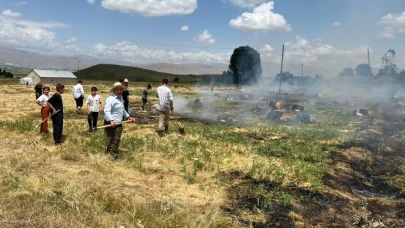 Çiftçinin bir yıllık emeği kül oldu: Yaklaşık bin 500 bağ ot kül oldu