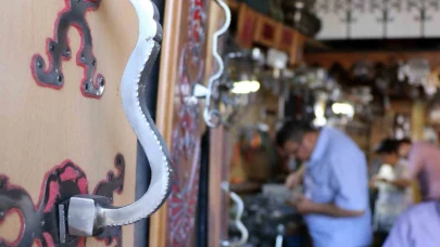 Bin yıllık bir geleneğin sesi kapı tokmakları