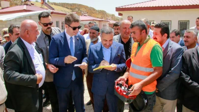 Erciş'te cami temeli dualarla atıldı