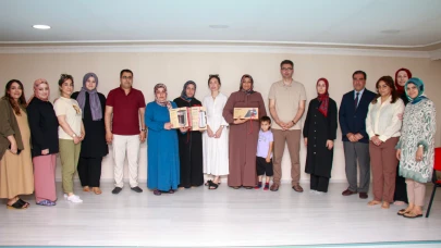 Erciş’te Aile Destek Merkezleri Arası Okuma Yazma Yarışması Coşkusu