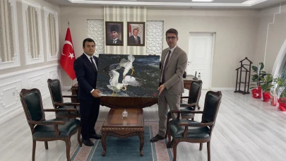 Kaymakam Murat Karloğlu'ndan Kaymakam Dertlioğlu'na Hayırlı Olsun Ziyareti