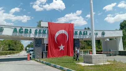 Ağrı, Ay Yıldızla Donatıldı