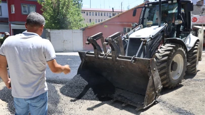 Ağrı’da Asfalt Mesaisi Başladı Yolların Konforu Artıyor