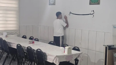 Ağrı Genç Önder’den Öğrencilere Hat Sanatı Eğitimi