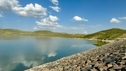 Yazıcı Barajı Yaz Aylarında Doğa Tutkunlarının Uğrak Noktası Oldu
