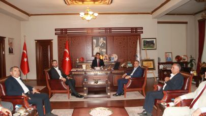 AK Parti Van İl Başkanı Arvas’tan Erciş Kaymakamı Karaloğlu’na Ziyaret