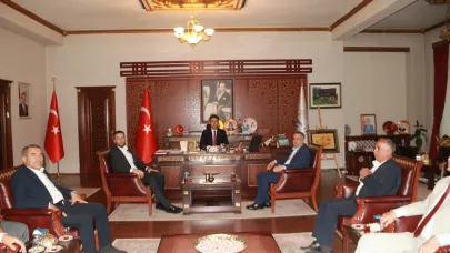 AK Parti Van İl Başkanı Arvas’tan Erciş Kaymakamı Karaloğlu’na Ziyaret