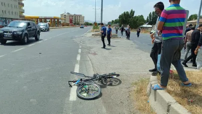 Ağrı’da Minibüs Bisiklete Çarptı: 14 Yaşındaki Çocuk Hayatını Kaybetti
