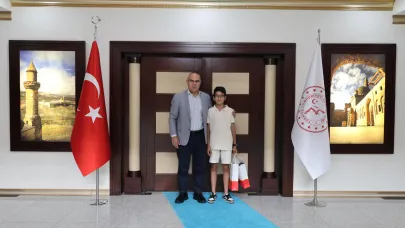 Ağrı Valisi’nden Küçük Efe’ye Anlamlı Misafirperverlik