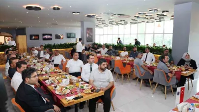 Rektör Hacımüftüoğlu okul yöneticileriyle bir araya geldi