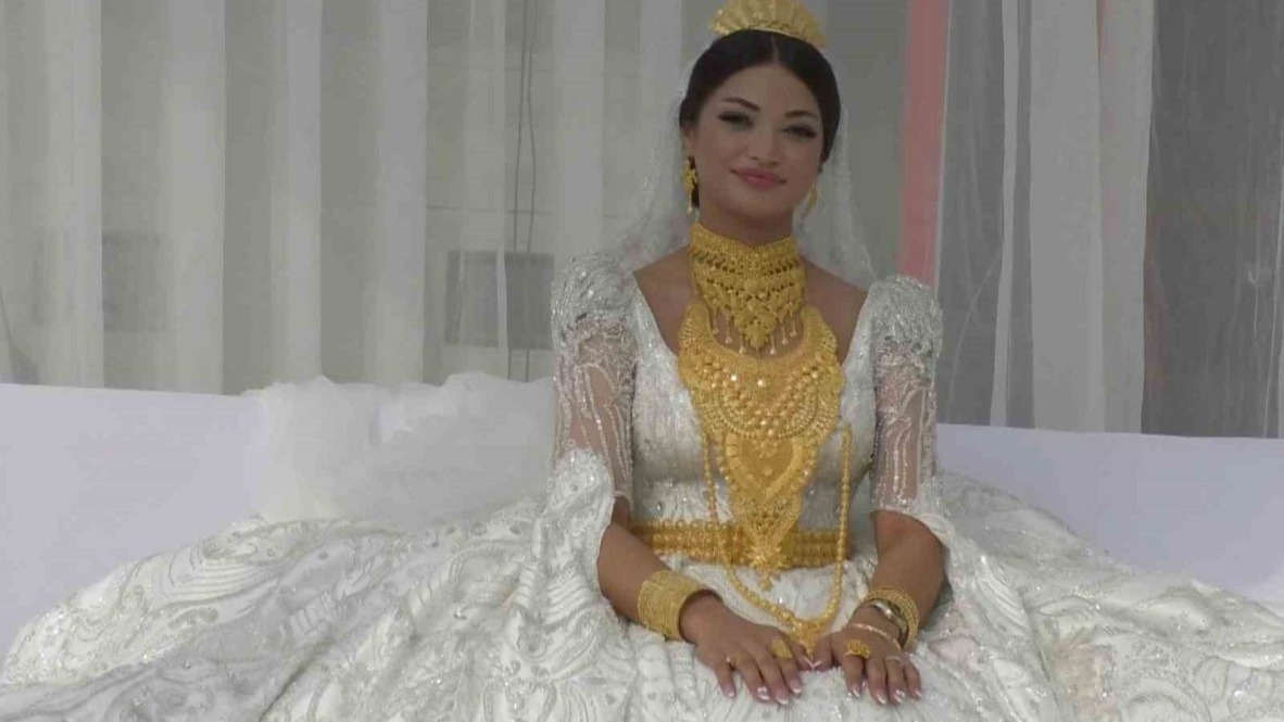 Aşiret mensubu başkana görkemli düğün