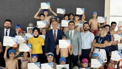 Onlar artık sertifikalı yüzücü