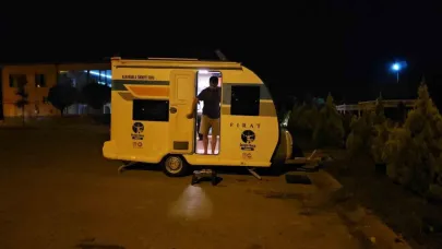 Karavanlı Gezgin Van Gölüne Ulaştı