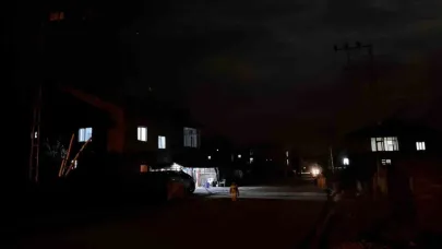 İlçedeki Karanlık Sokaklar Tepkiye Neden Oldu