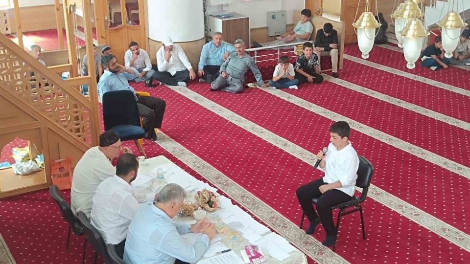 Yaz Kur’an Kursu öğrencileri arası ‘Hadis ve süre’ ezberleme yarışması düzenlendi