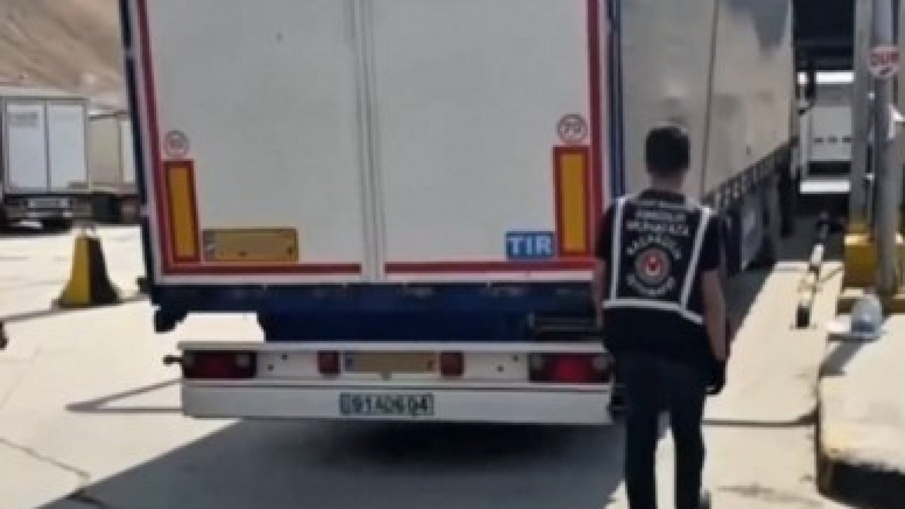 Yüksekova’da tırda 65 kilo uyuşturucu ele geçirildi