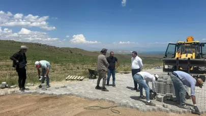 Adilcevaz'ın Aydınlar Beldesi’nden alt yapı çalışmaları devam ediyor