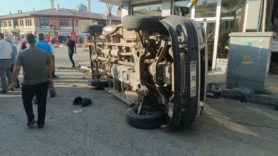 Erciş'te Trafik Kazası:2 yaralı