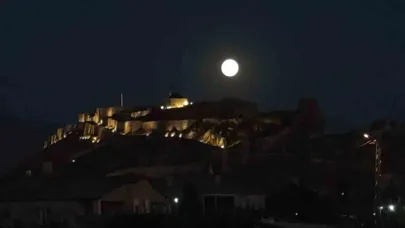 Van Kalesi'nde Görsel Şölen