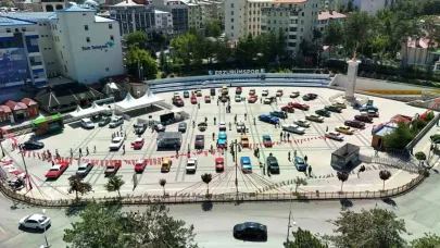 Erzurum'da Klasik otomobil rüzgarı esti
