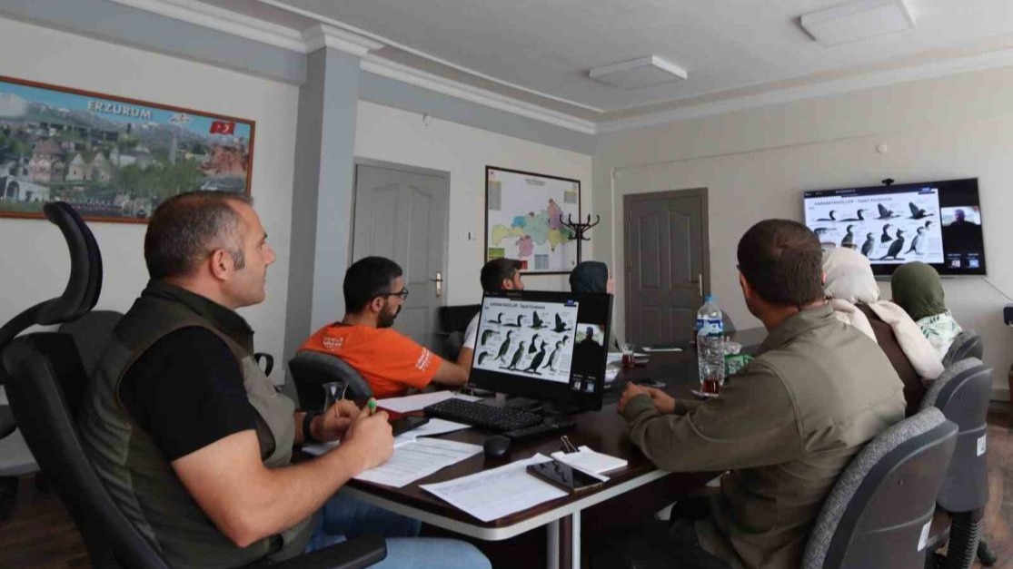Erzurum'da ekipler kuşların göç rotalarını belirliyor