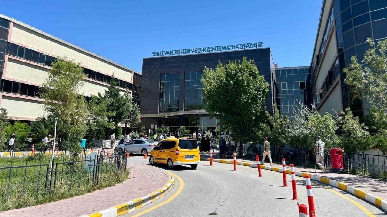 Van'da sıcak hava dalgası ile acil servislerde yoğunluk arttı