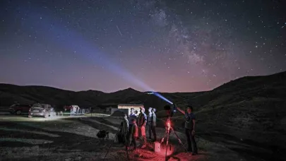 Vatandaşlar meteor yağmuru nöbetinde