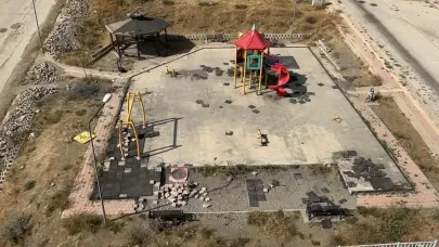 Vicdansızlar Çocuk Parkına Zarar Verdiler