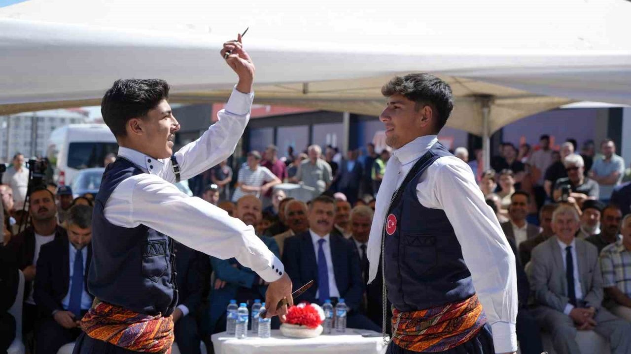 Erzurum’da Bilgi Evi ve Halk Pazarı açılışı yapıldı