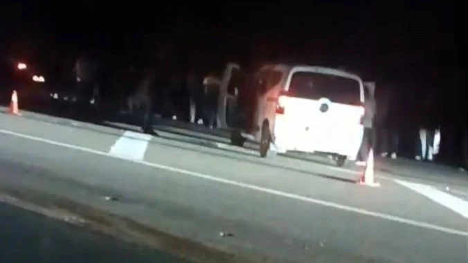 Hafif ticari araç ata çarptı: 1 ölü, 1 yaralı