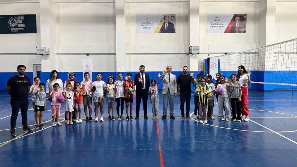 Muş'un Varto ilçesindeki spor tesislerine yoğun ilgi