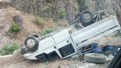 Takla atan kamyonette 2 kişi yaralandı