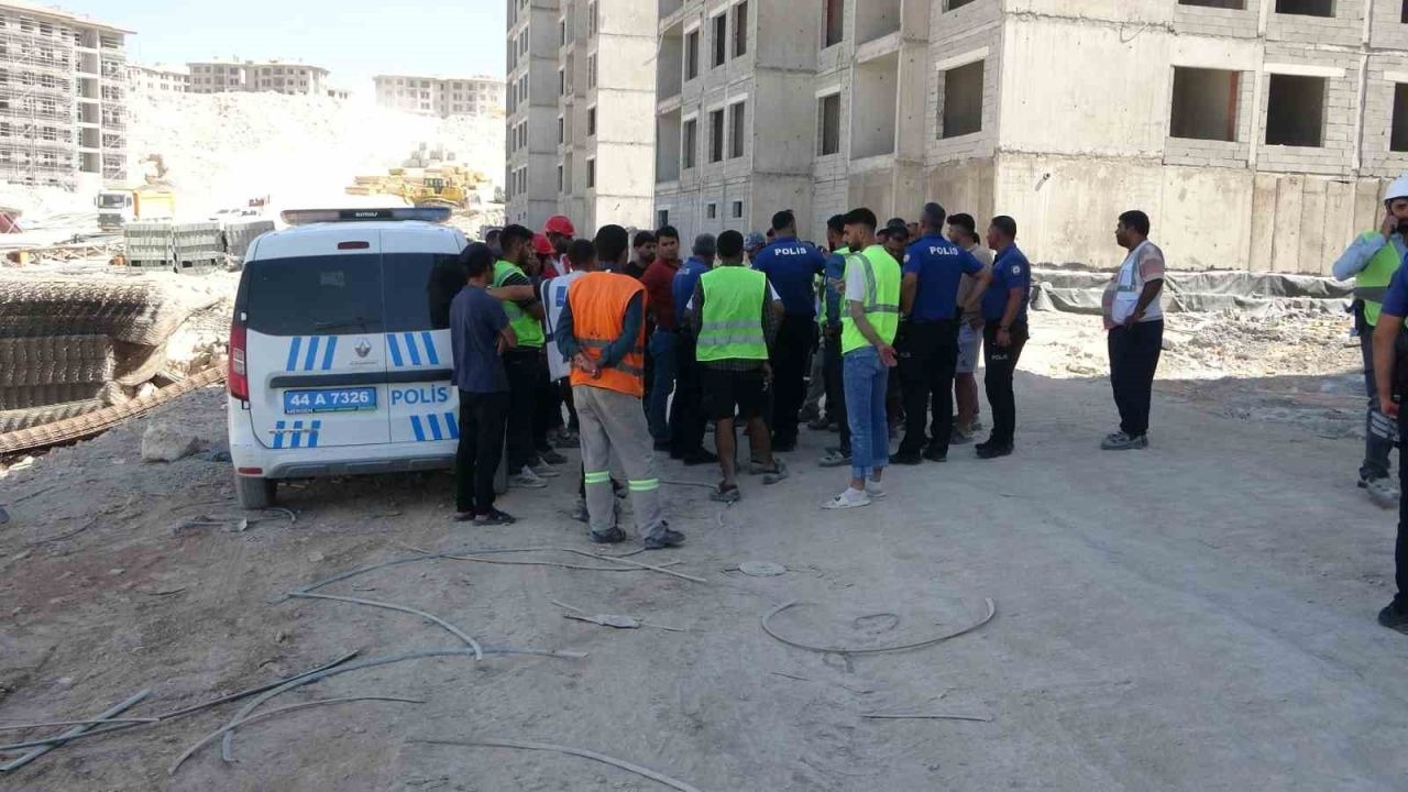 Şantiye işçileri arasında taşlı sopalı kavga: 5 yaralı