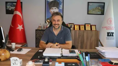 16 yaşında tanıştığı devlet tiyatrosuna müdür oldu